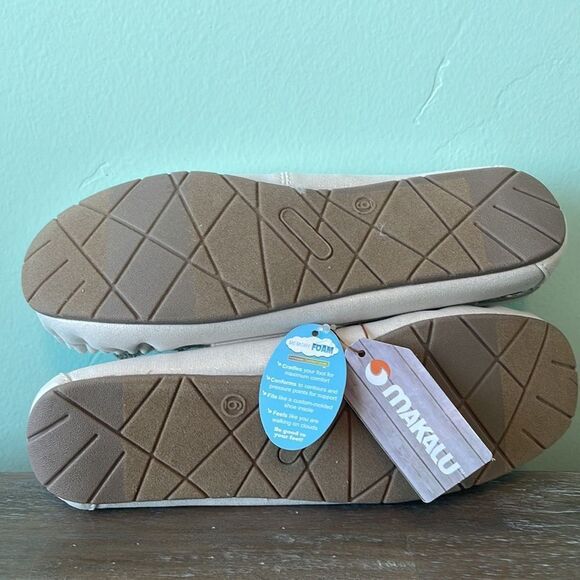 New in Box- Makula California Mock Out Moccasins Women's Size 6 in White Sparkle - Picture 9 of 11